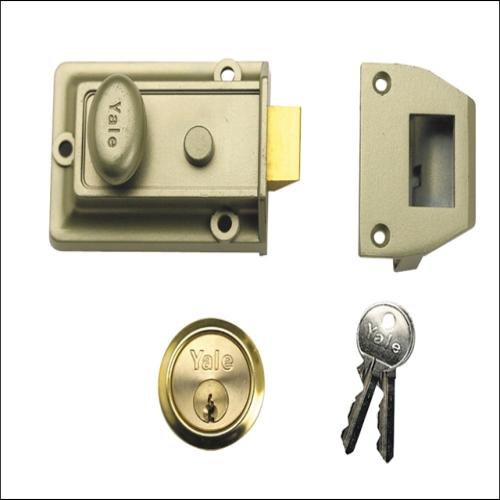 Yale 77 60mm Backset Brasslux Finish Box