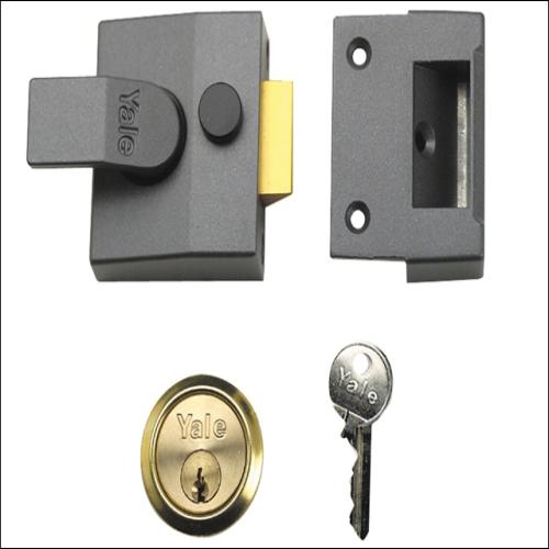 Yale 85 Deadlocking 40mm Backset Chrome