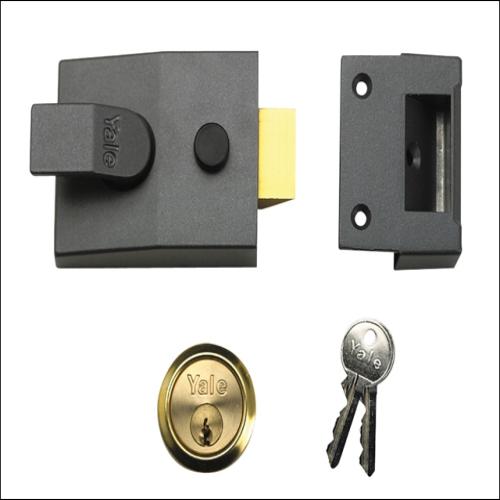 Yale P89 Deadlock Dmg Finish Satin Chrome